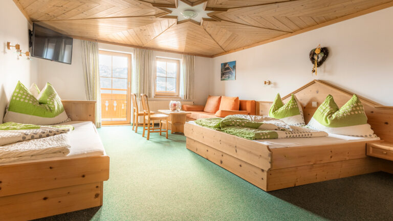 Vierbettzimmer_Schlafzimmer1
